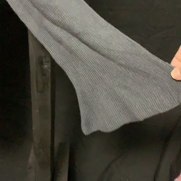 Loft crew neck open back sweater with bell sleeves - Picture 2 of 5